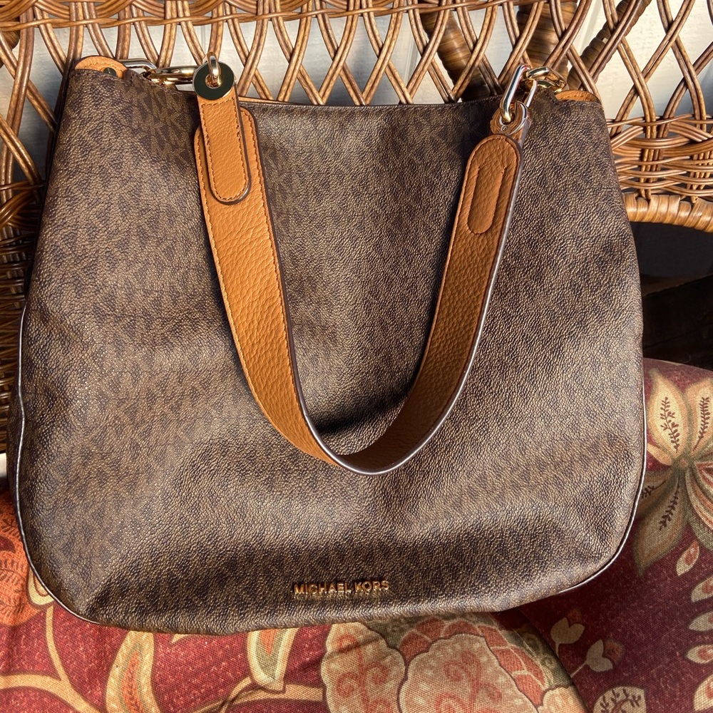 MK tote